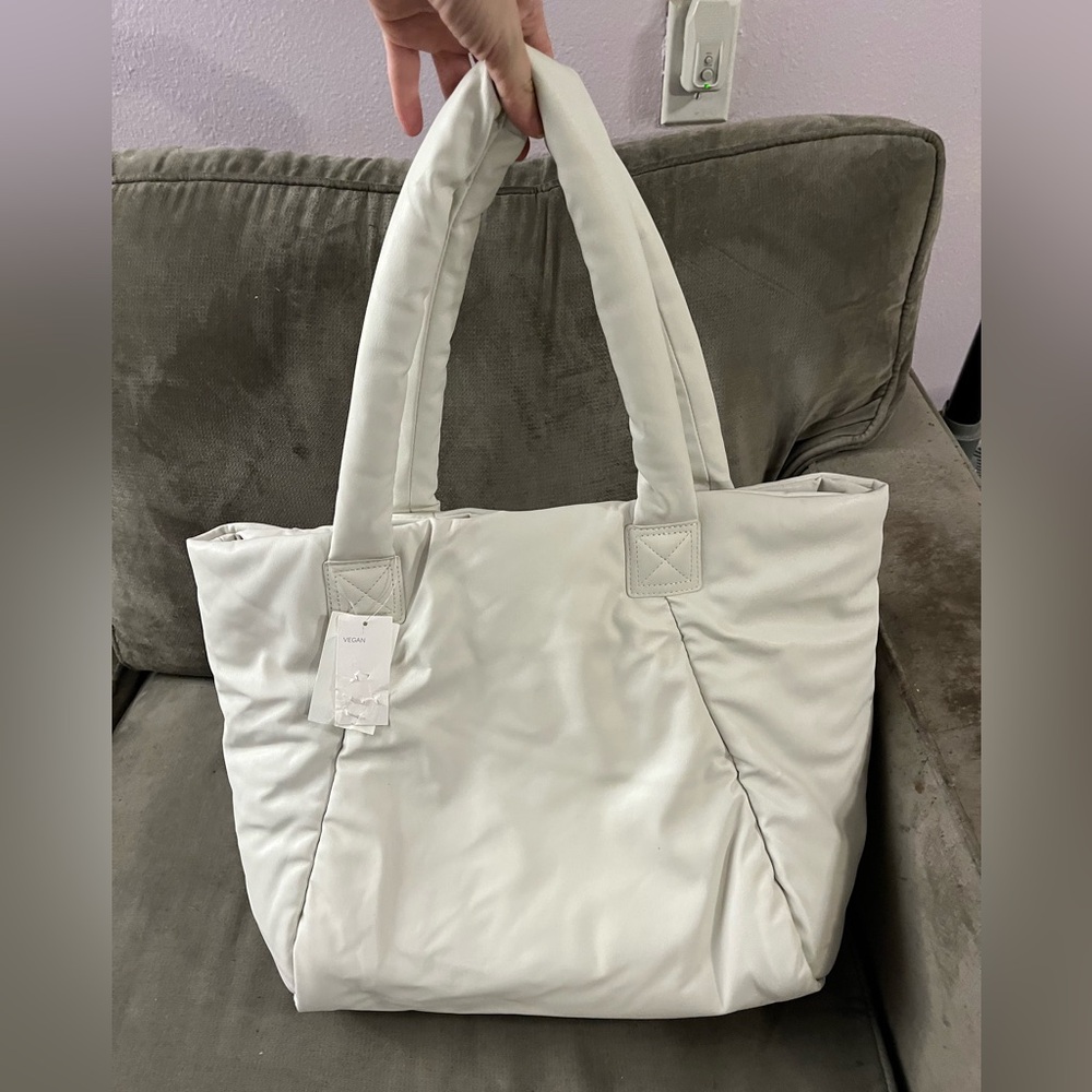 NWT H&M White Puffer Tote Bag Large - Picture 3 of 15
